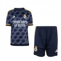 Real Madrid Replika babykläder Bortaställ Barn 2023-24 Kortärmad (+ korta byxor)